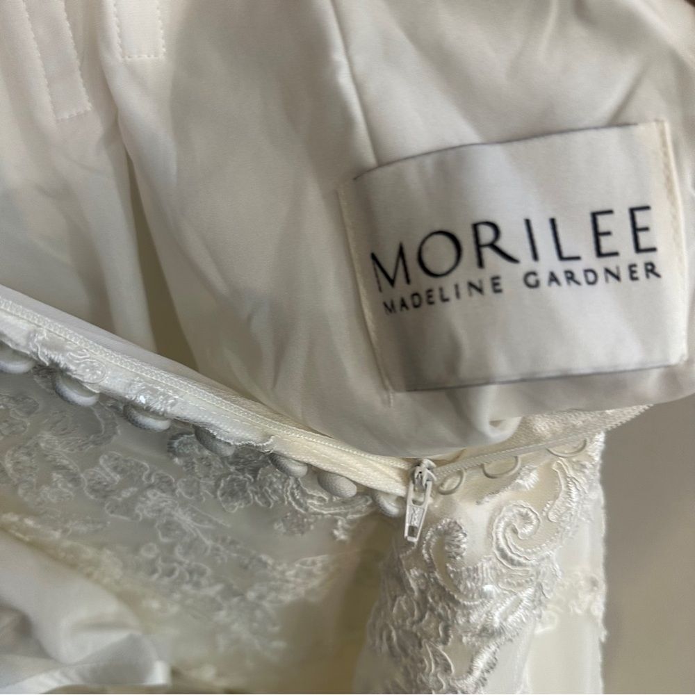 Mori Lee | 4 | Kindsry Off-Shoulder Lace Bridal Gown in Cream - Picture 10 of 14
